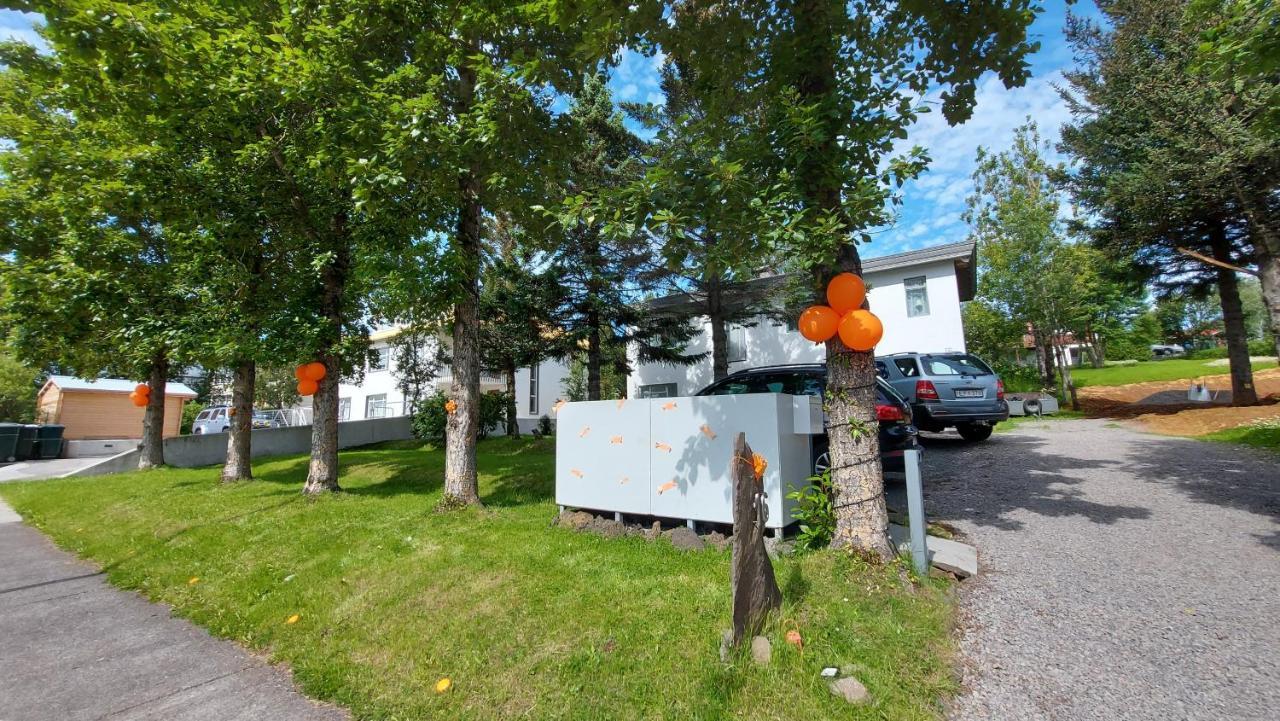 B&B Rooms Husavik 1 Bagian luar foto